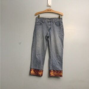 A.GOLD.E Elegant Light Blue Cropped Jeans with Embroidered Hem